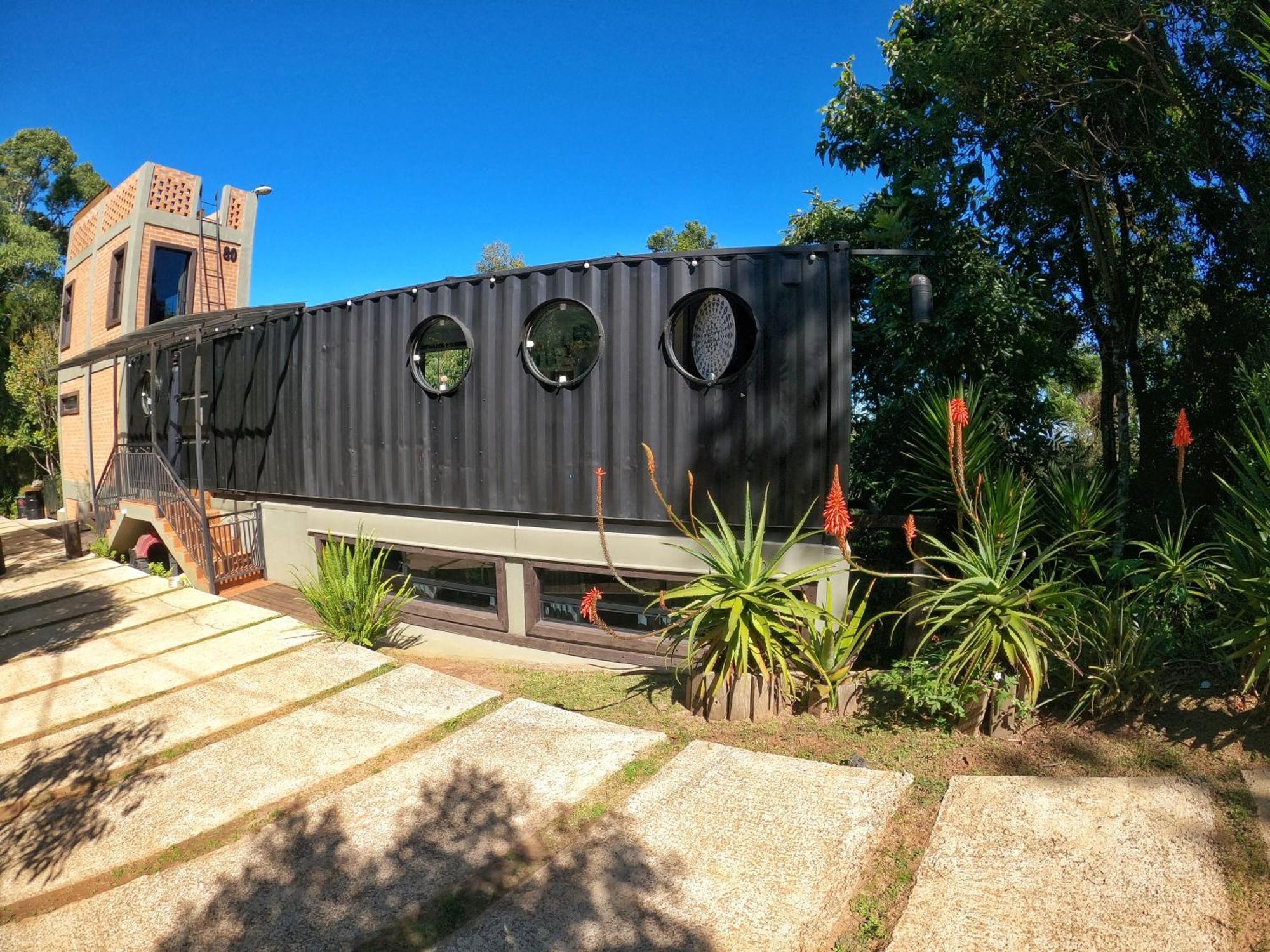 Casa Container 80 Hotel Campos do Jordao Exterior photo
